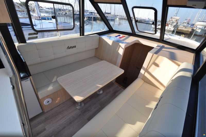 Cobra Futura 40 Grand Horizon