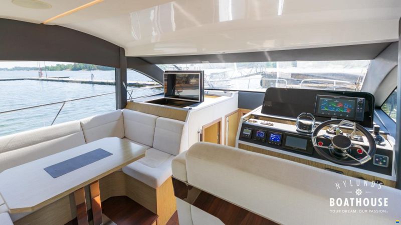 Sealine F430