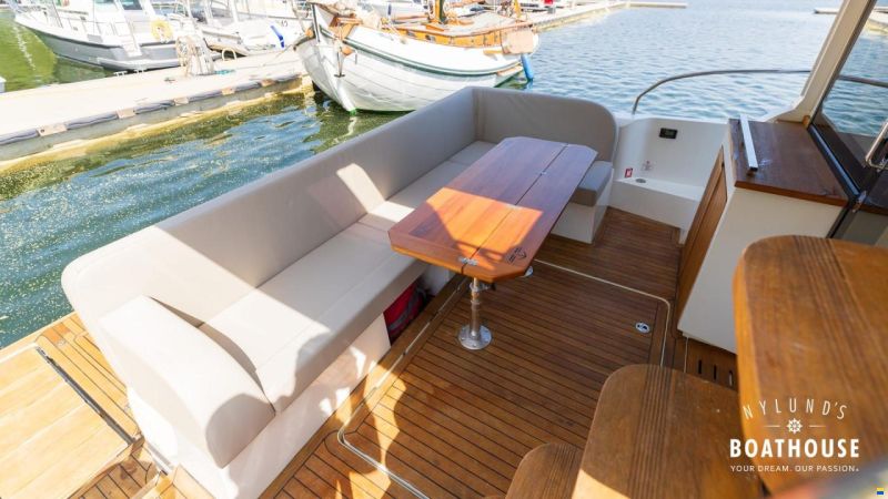 Sealine F430