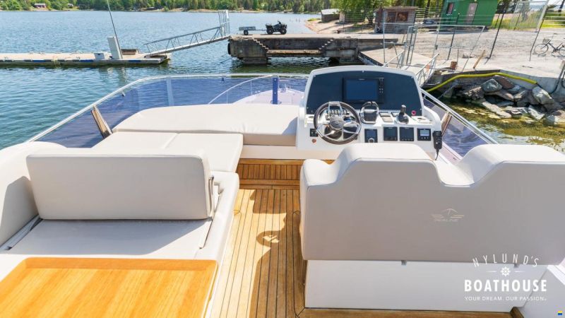 Sealine F430