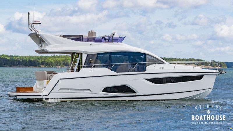 Sealine F430