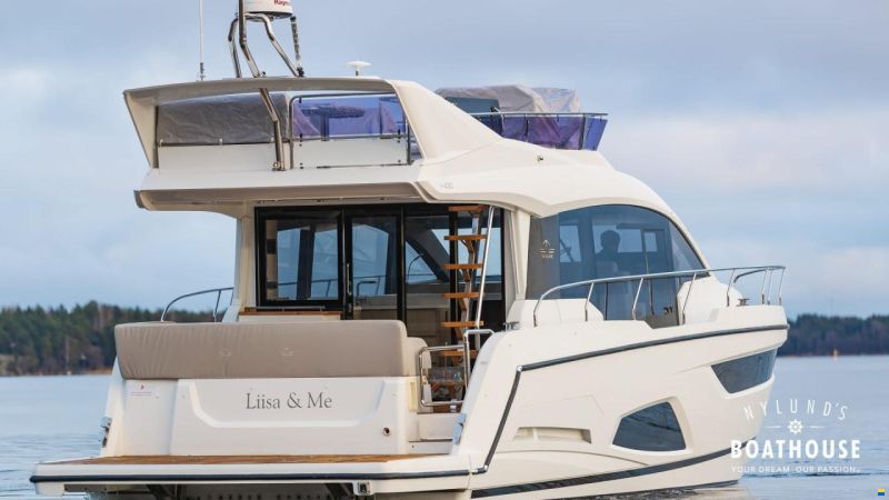 Sealine F430