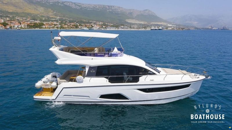 Sealine F430