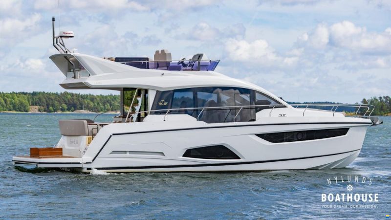 Sealine F430