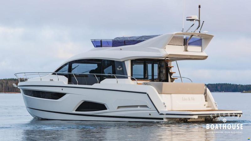 Sealine F430