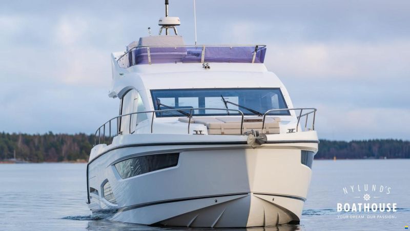 Sealine F430