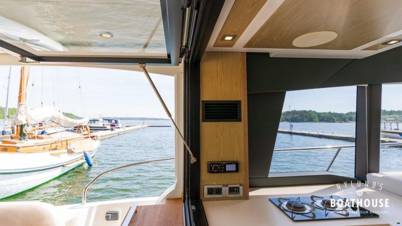 Sealine F430