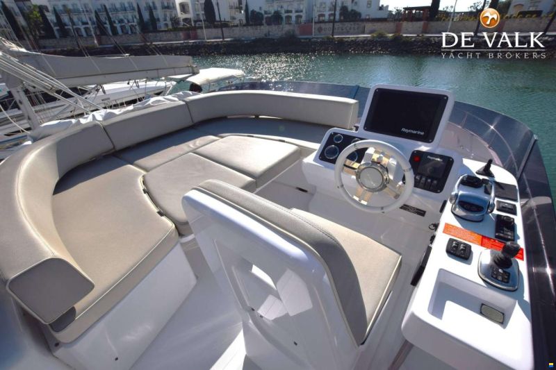 Azimut 43