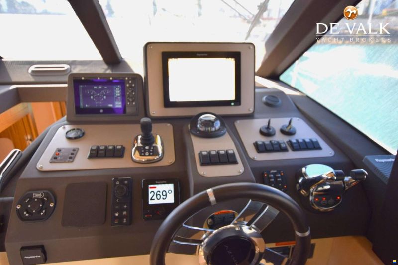 Azimut 43