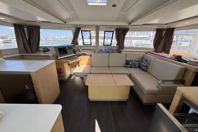 Fountaine Pajot Astrea 42