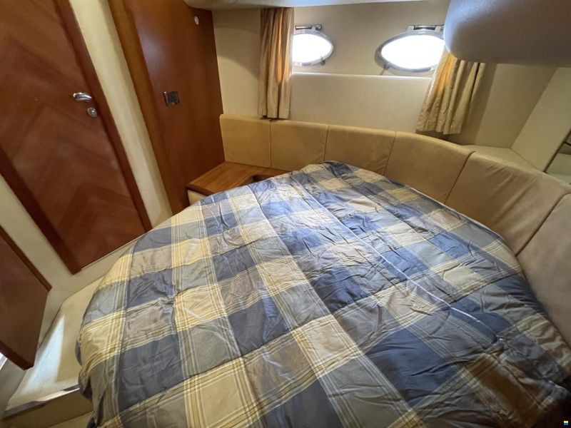 Azimut 46