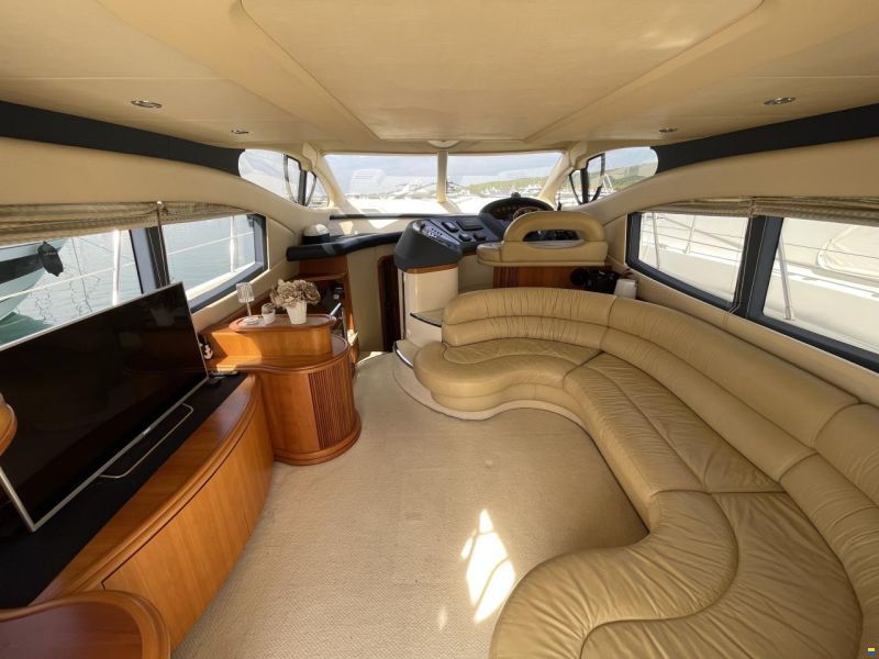 Azimut 46