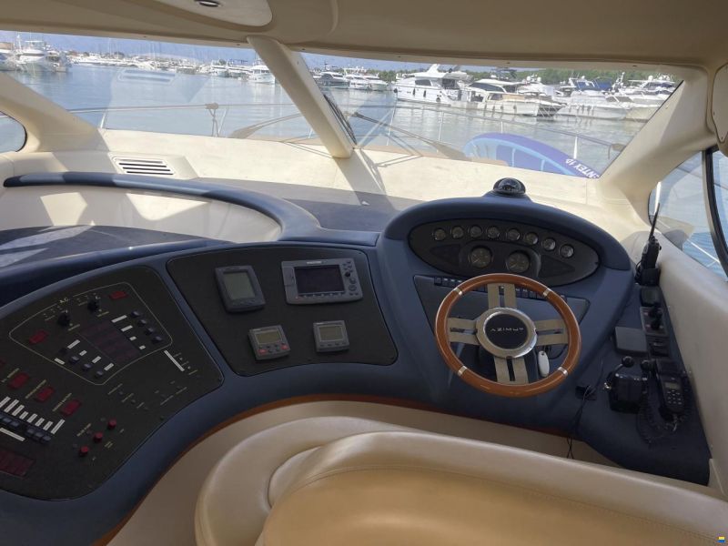 Azimut 46