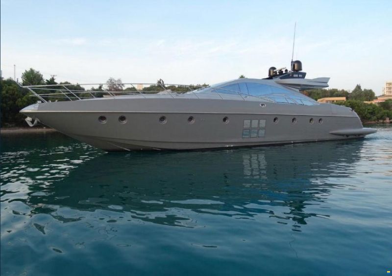 Azimut 86S