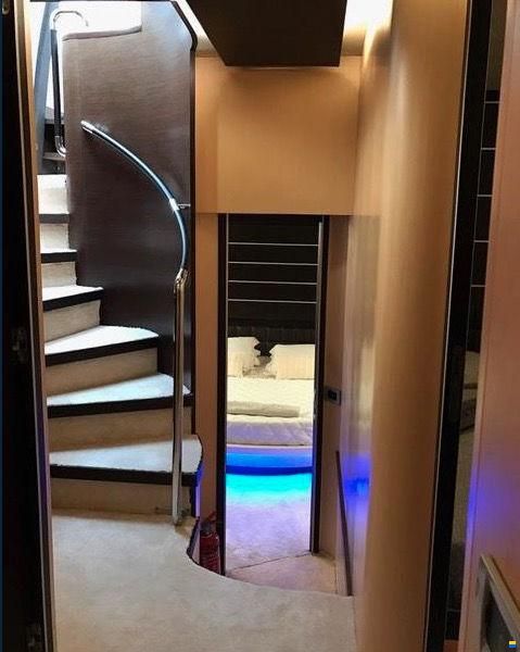 Azimut 86S