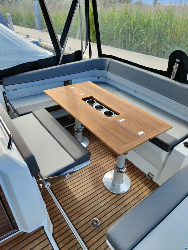 Jeanneau Cap Camarat 9.0 WA