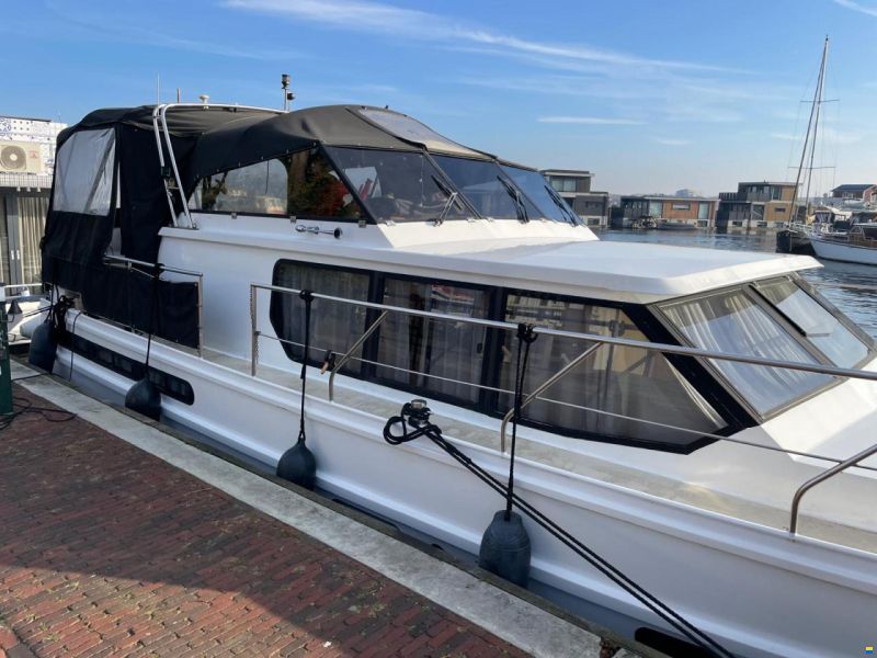 Valkkruiser Voyager
