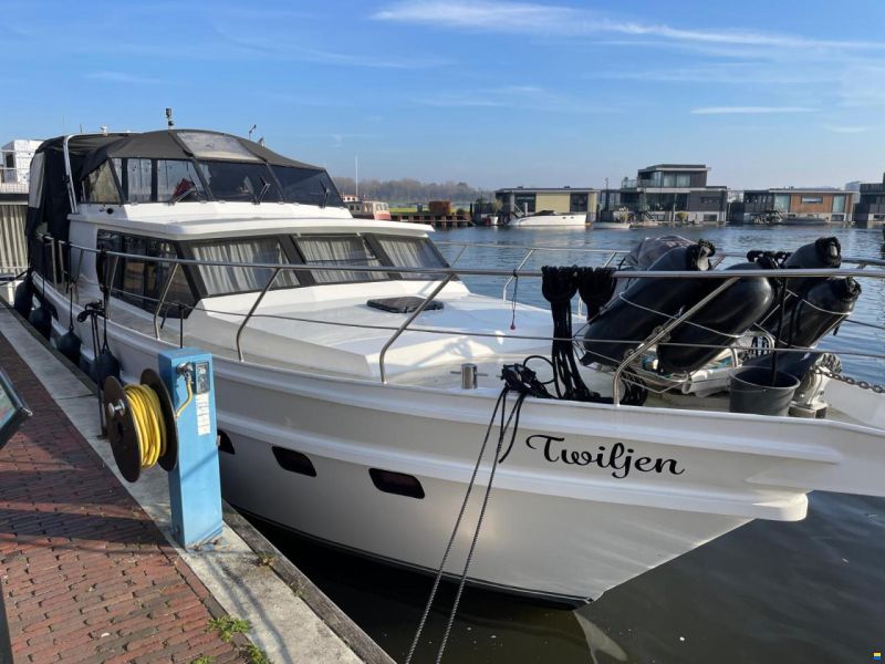 Valkkruiser Voyager