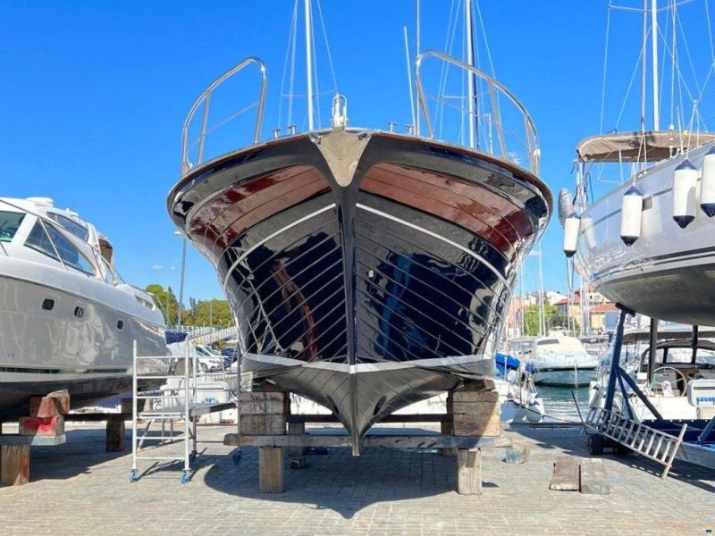 Fratelli Aprea 32 Hard Top