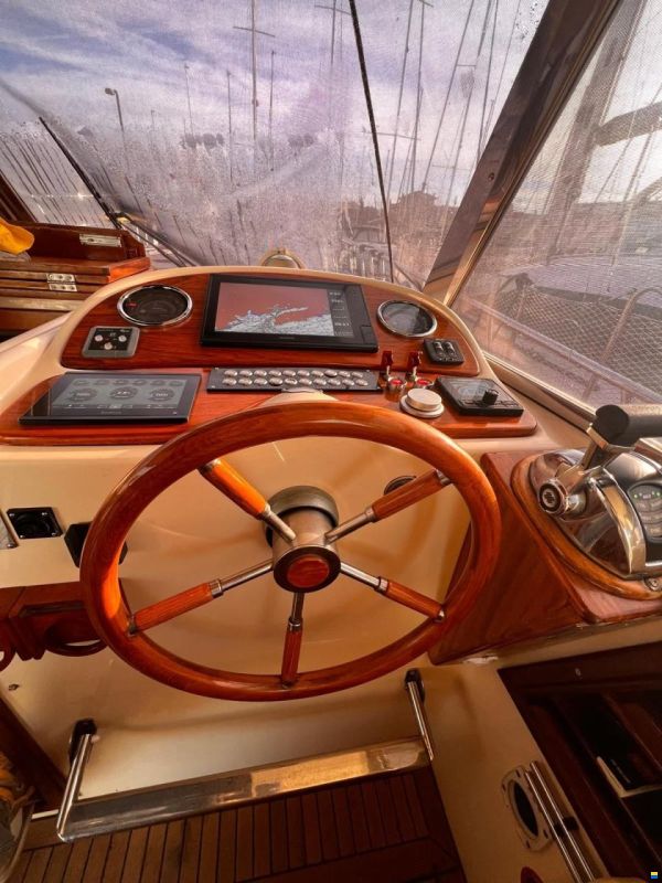 Fratelli Aprea 32 Hard Top
