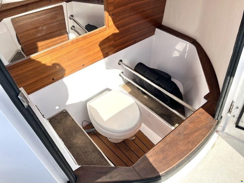 Axopar 28 Cabin