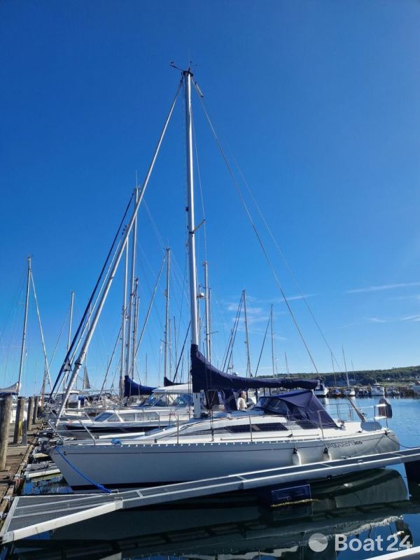 Beneteau First 305