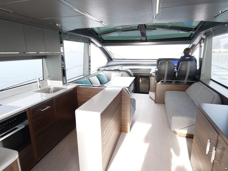 Sunseeker Predator 65