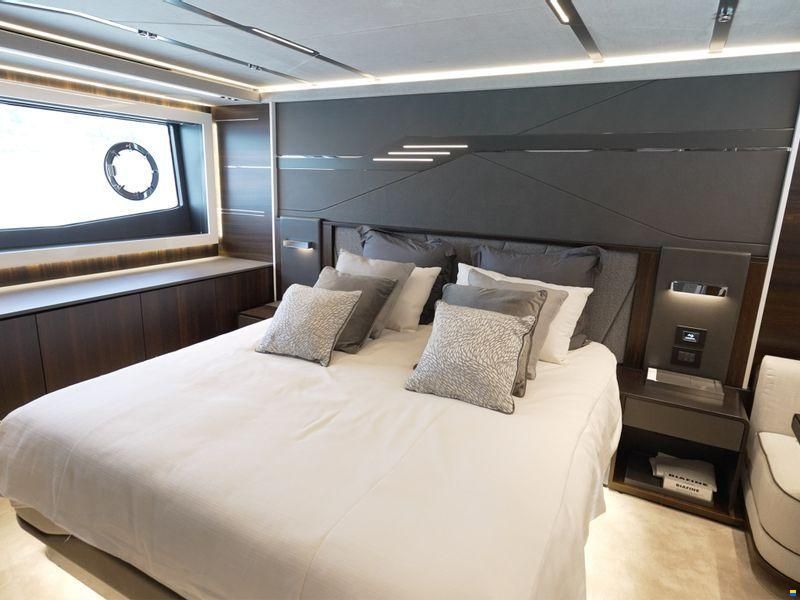 Sunseeker Predator 65