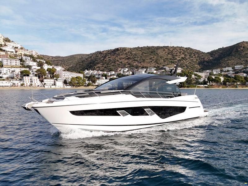 Sunseeker Predator 65