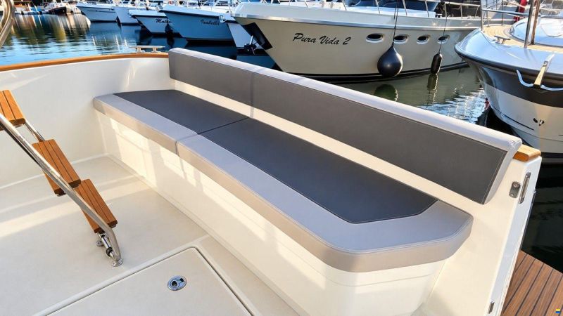 Beneteau Swift Trawler 34 Flybridge