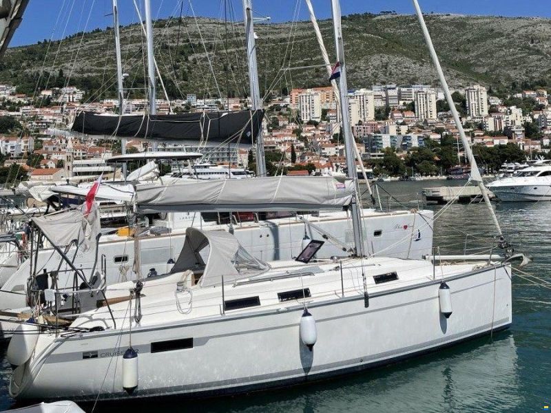 Bavaria 32 Cruiser