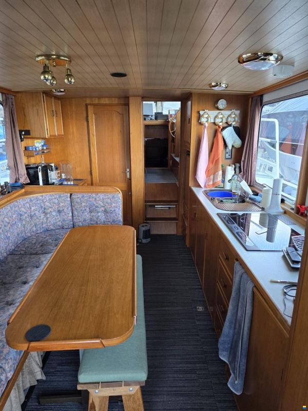 Pedro Bora 38 Berlin