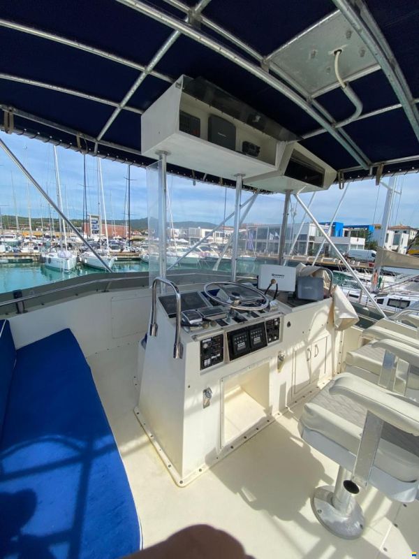 Hatteras 41 Convertible