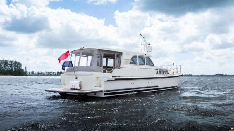 Linssen Grand Sturdy 470 Sedan Wheelhouse