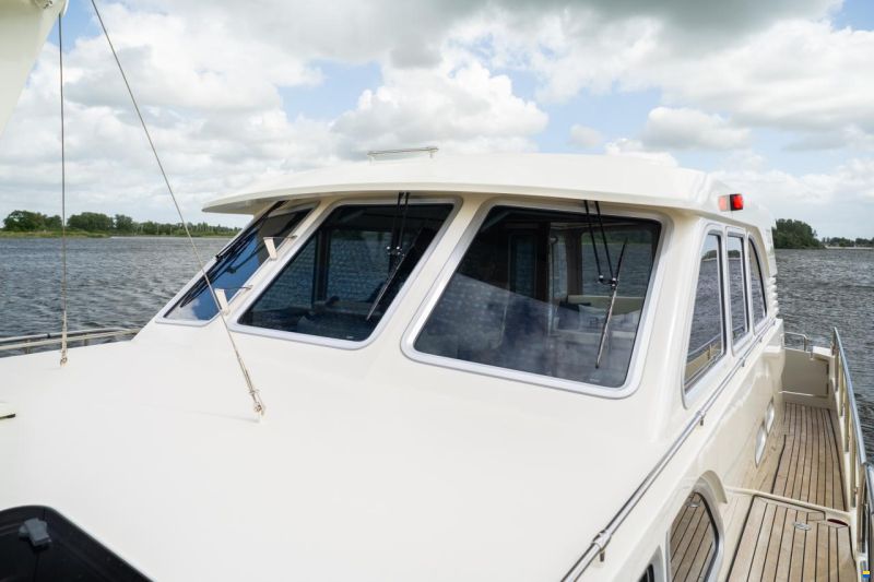 Linssen Grand Sturdy 470 Sedan Wheelhouse