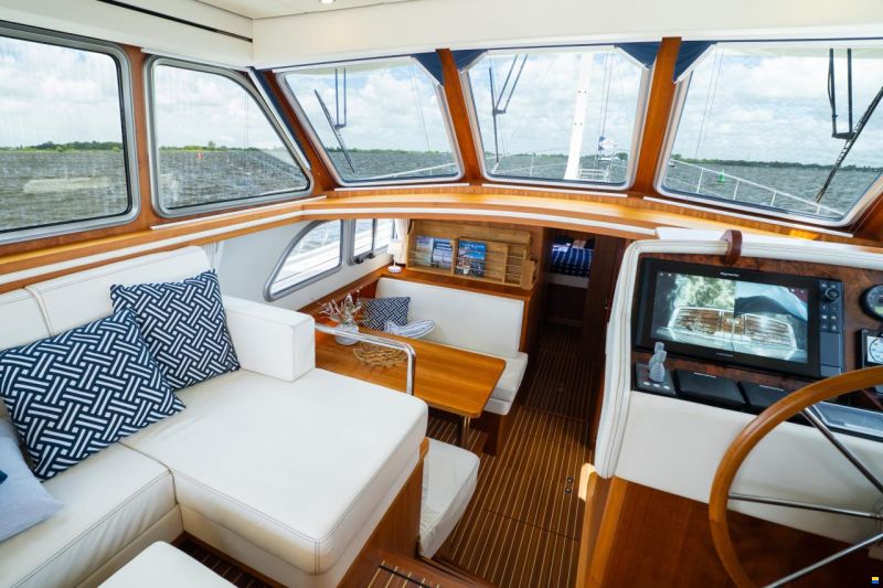 Linssen Grand Sturdy 470 Sedan Wheelhouse