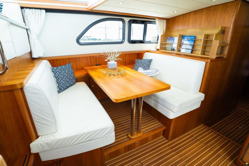 Linssen Grand Sturdy 470 Sedan Wheelhouse