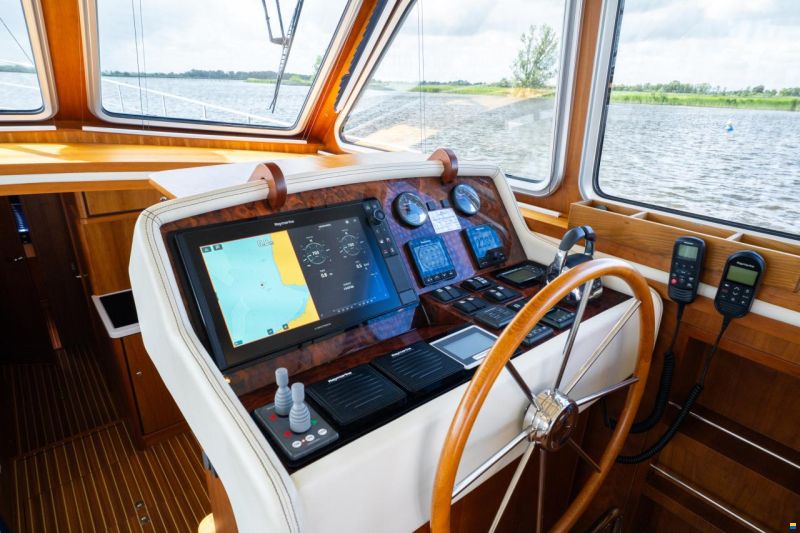 Linssen Grand Sturdy 470 Sedan Wheelhouse
