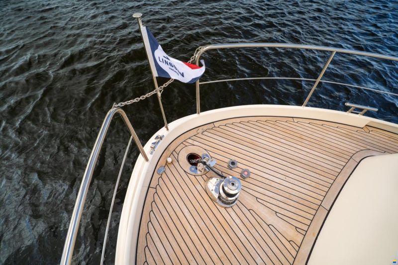 Linssen Grand Sturdy 470 Sedan Wheelhouse