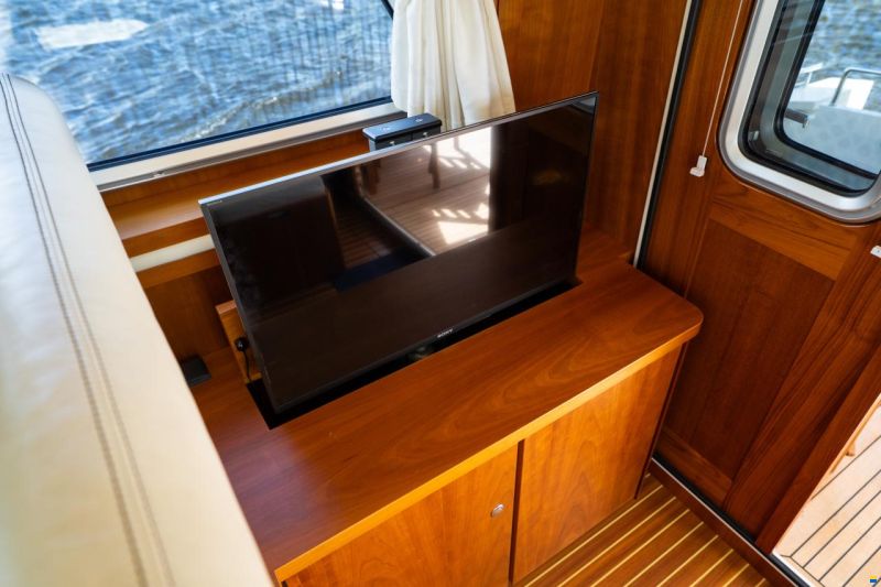 Linssen Grand Sturdy 470 Sedan Wheelhouse