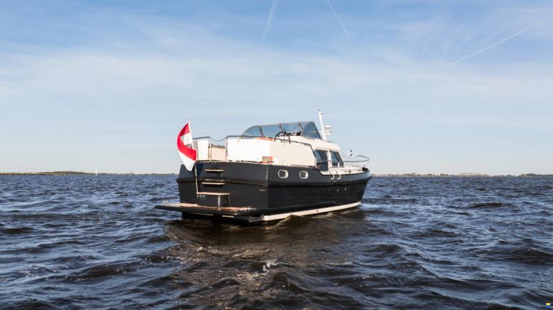 Linssen Grand Sturdy 30.9 AC Brilliant Edition