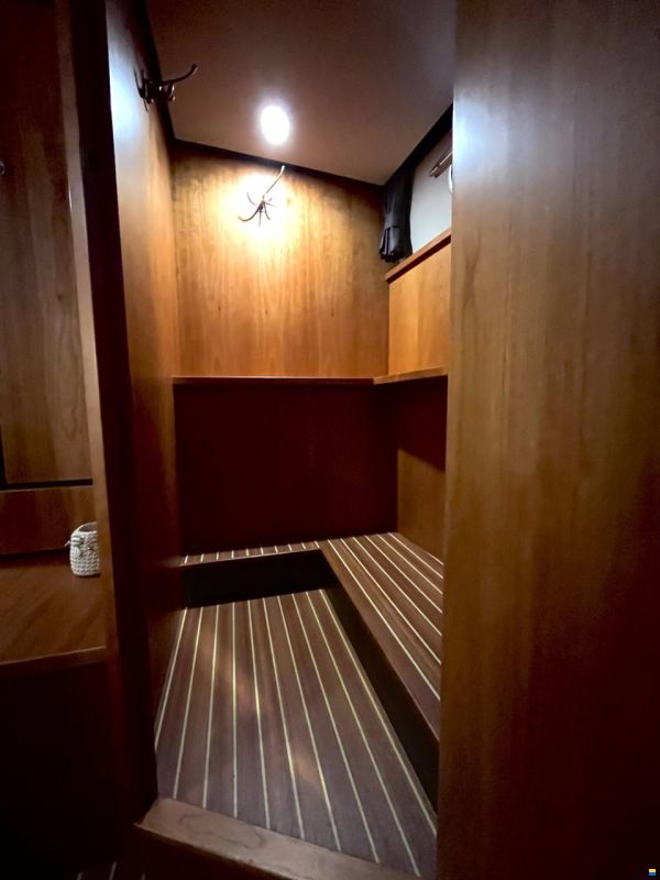Linssen Grand Sturdy 30.9 AC Brilliant Edition