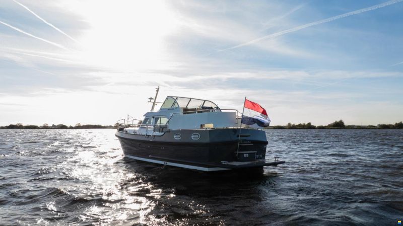 Linssen Grand Sturdy 30.9 AC Brilliant Edition