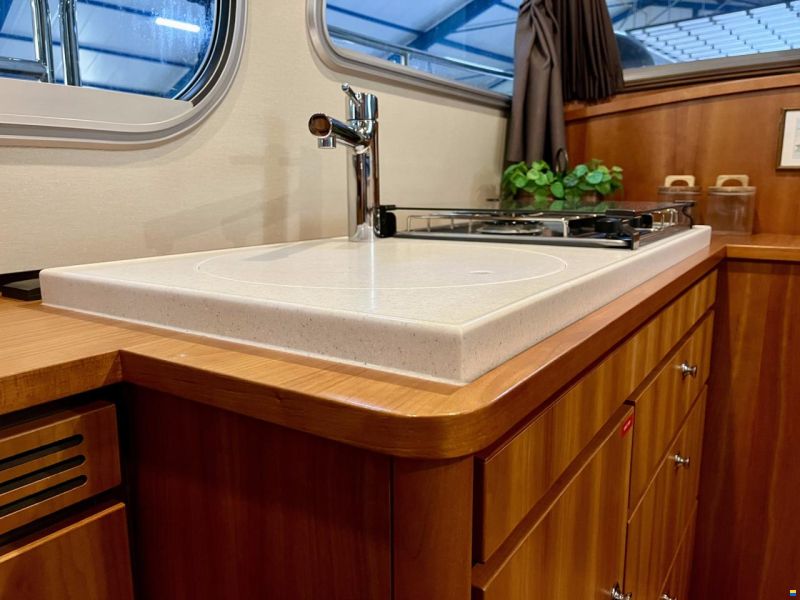 Linssen Grand Sturdy 30.9 AC Brilliant Edition