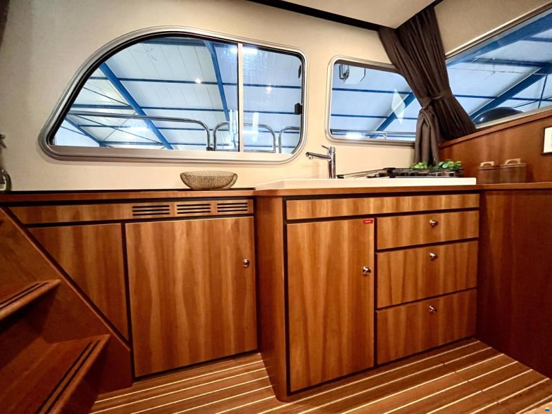 Linssen Grand Sturdy 30.9 AC Brilliant Edition