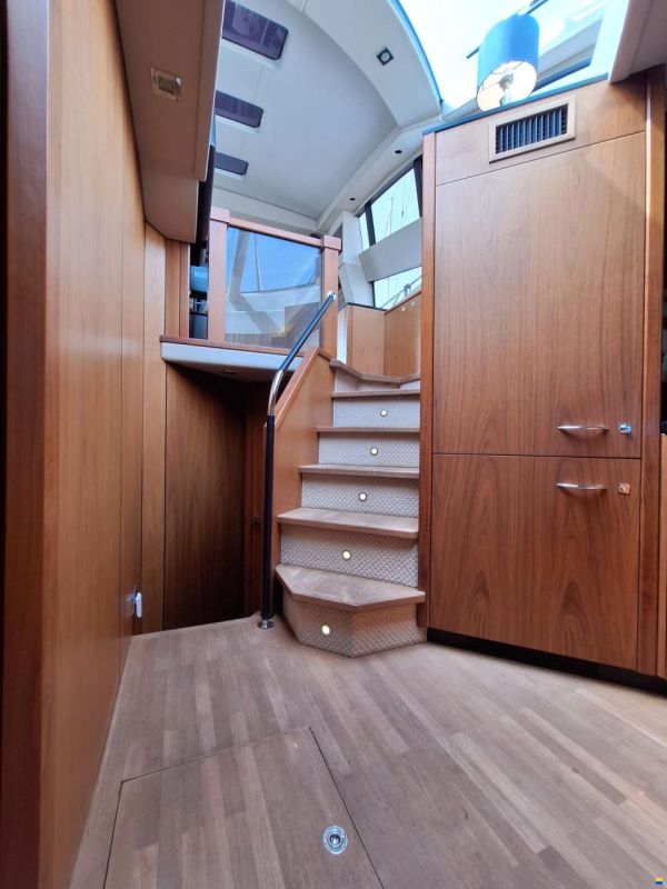 Sunseeker Predator 64