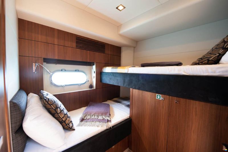Sunseeker Predator 64