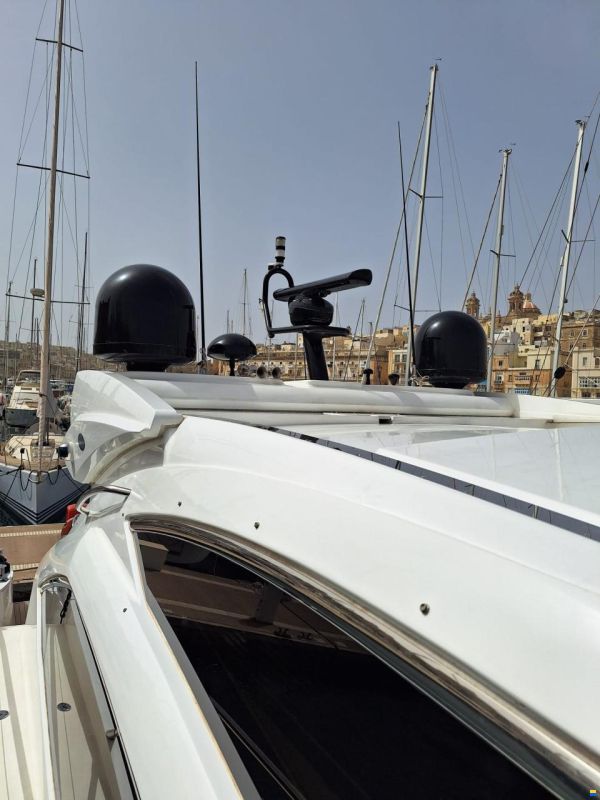 Sunseeker Predator 64