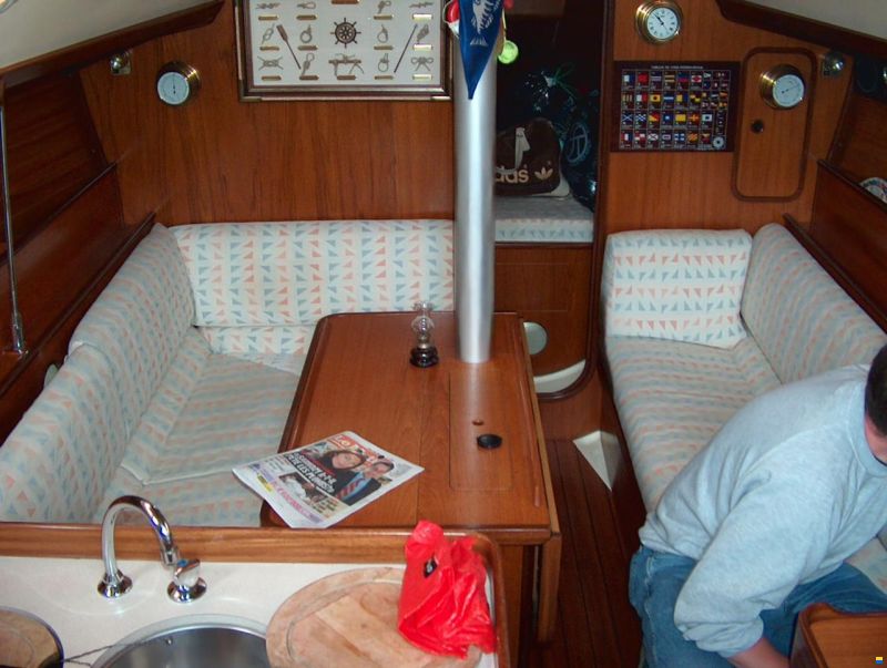 Beneteau Oceanis 350