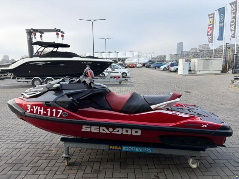 Sea Doo RXT-X RS 325